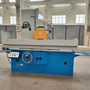 Máy mài bề mặt Okamoto M7130 với hành trình mài 300*1000 Máy mài bề mặt hiệu suất cao